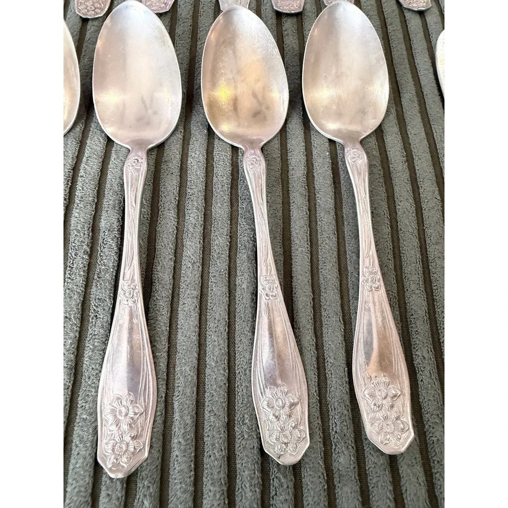 Rogers Nickel Silver Flatware Set 19‎ Piece - Spoons Forks Butter Knife
